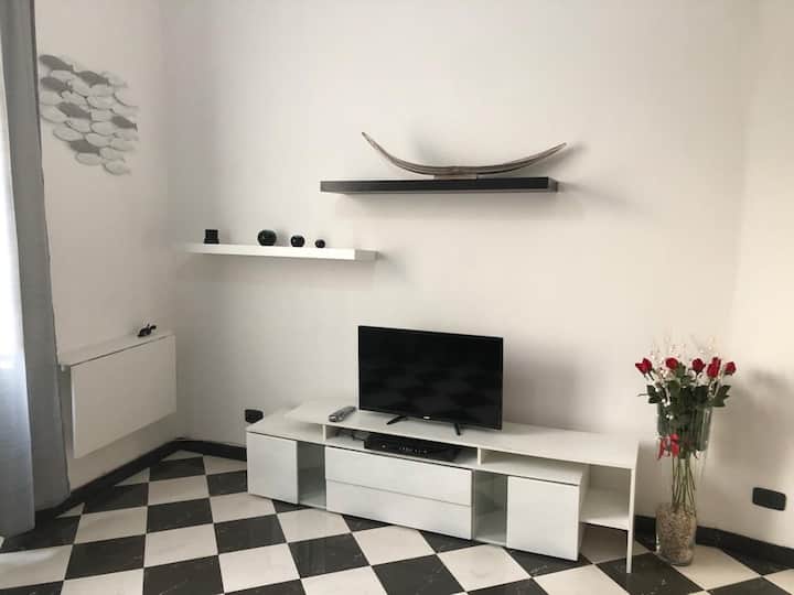 G&m Appartamento  Centro  Savona  200m Dal Mare - Provincia di Savona