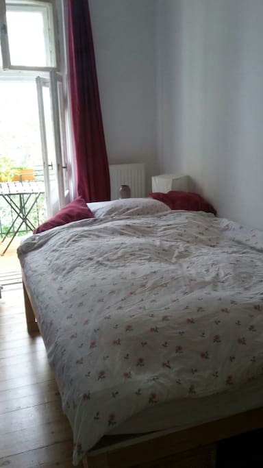 The bed:)