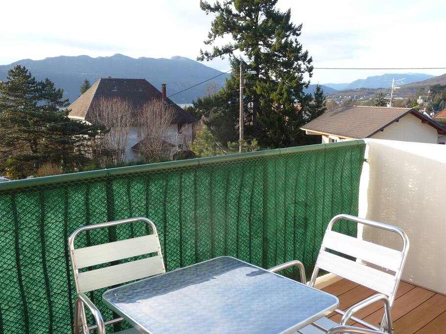 terrasse orientée OUEST avec store électrique