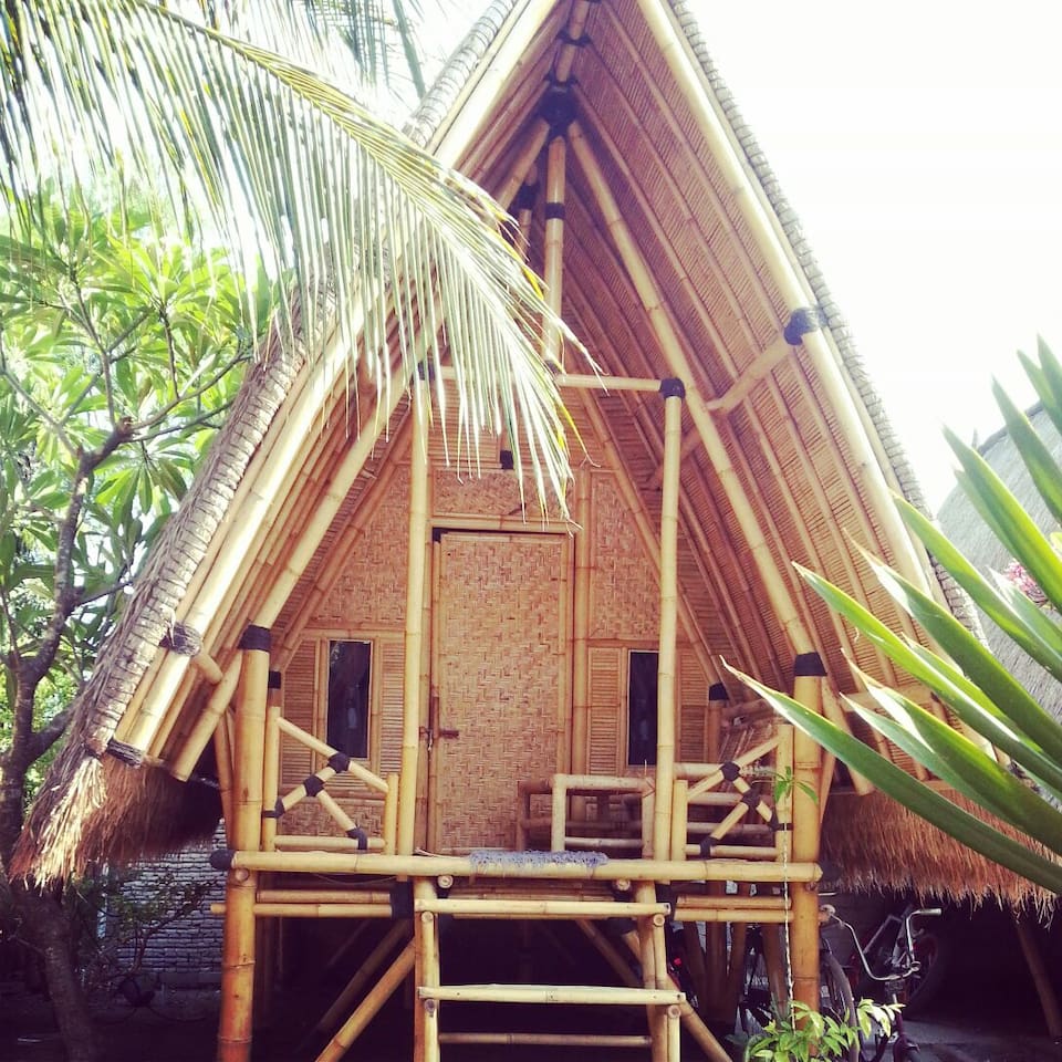 Bale Kampung-Bamboo 2 | 30 Marvelously Beautiful Airbnbs Around the World