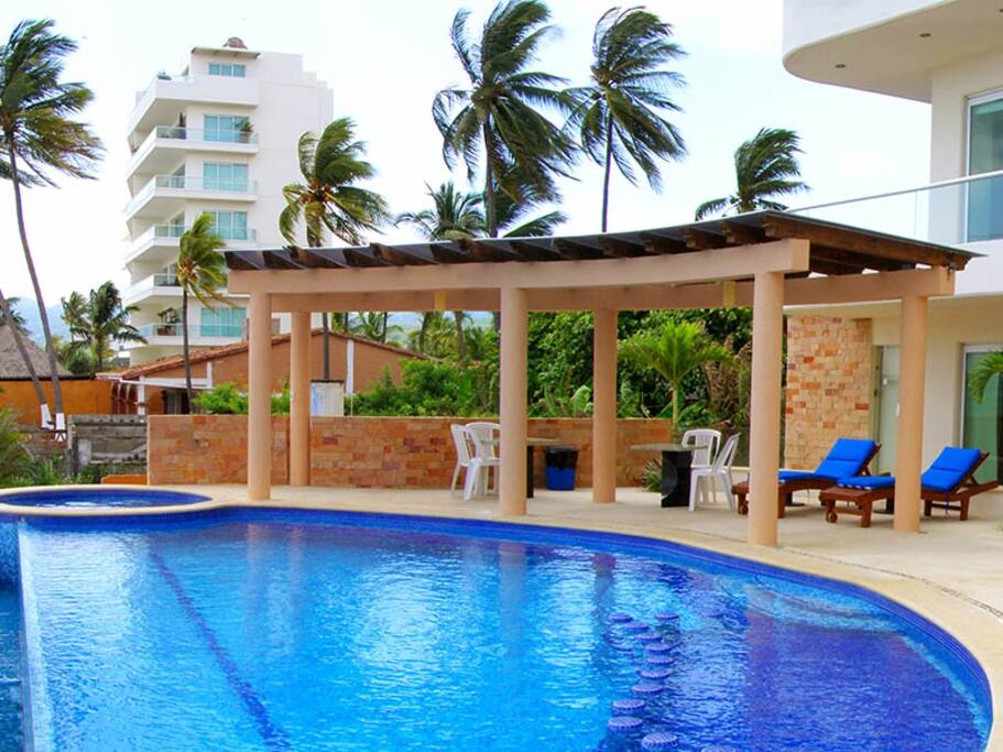 Piscina/ Swimming Pool