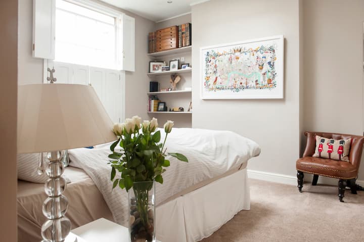 Front Bedroom