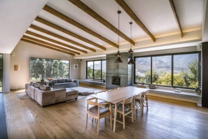 Twilight Villa gallery image 2