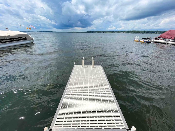 Saratoga Lake Vacation Rentals & Homes New York, United States Airbnb