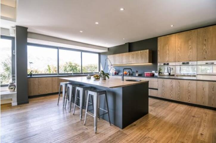 Twilight Villa gallery image 4