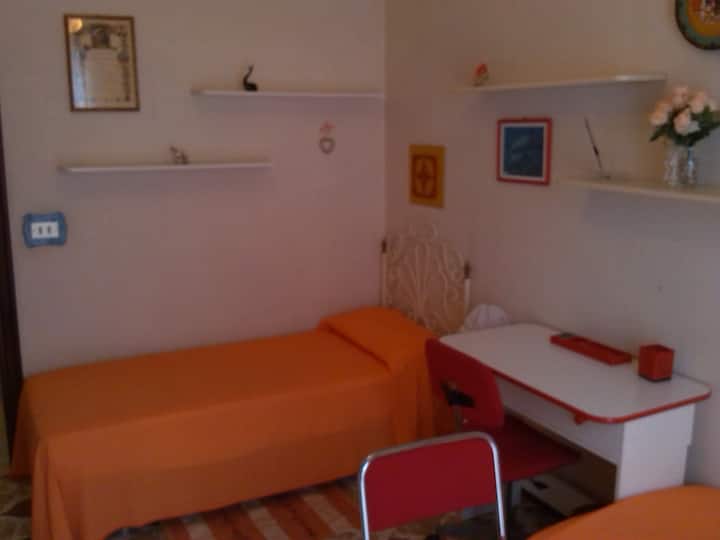 Spálňa s dvoma lôžkami alebo dvojlôžkom