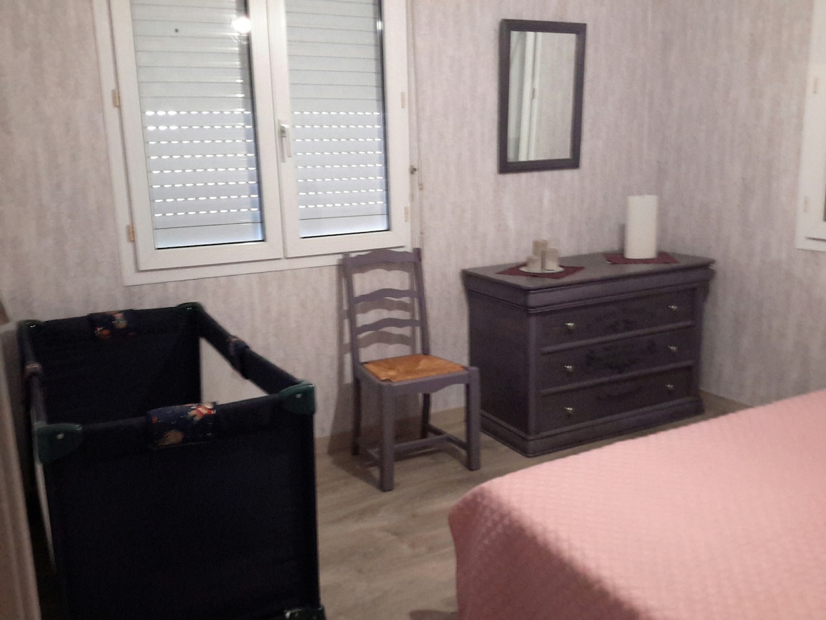 lit 1.60  avec lit parapluie