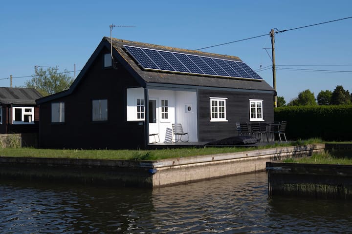 The Water Cabin By The Nor Folk Norfolk Broads Cabins For Rent