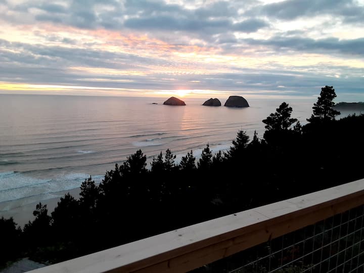 Sailor's Suites, Sea Haven oceanfront lodge-A