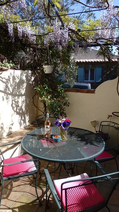 The perfect setting for an aperitif!