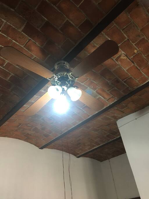 Ceiling vent. ,ventilador