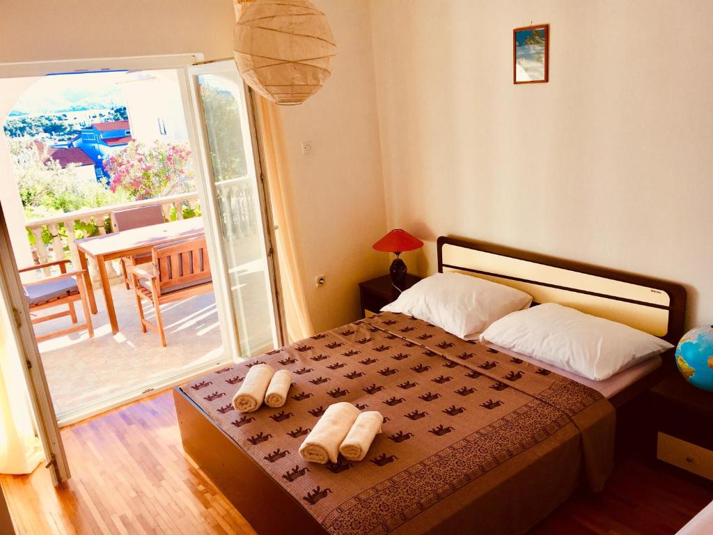 BRUIN APPARTEMENT - Gelegen op de begane grond van het pension - SLAAPKAMER nr. 2