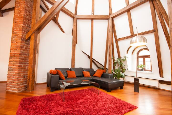 Luxury Loft 4-Bedrooms, 4-Bathrooms (Old Town) gallery image 3