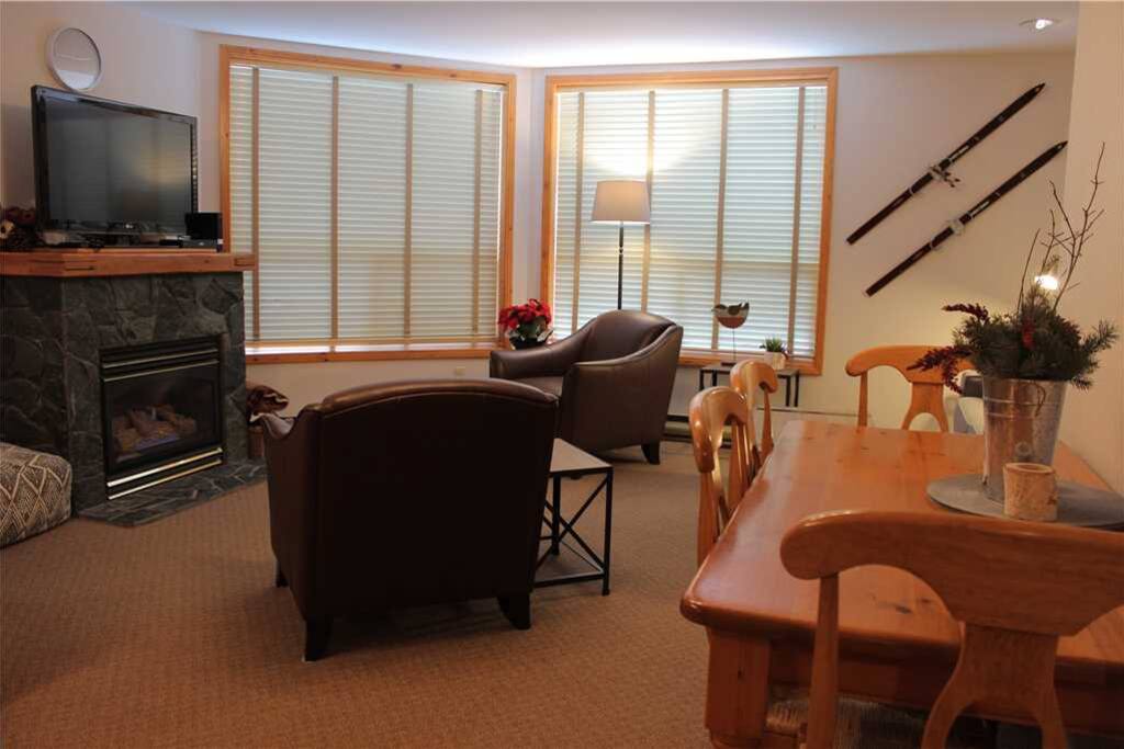 T326 Living Room 2