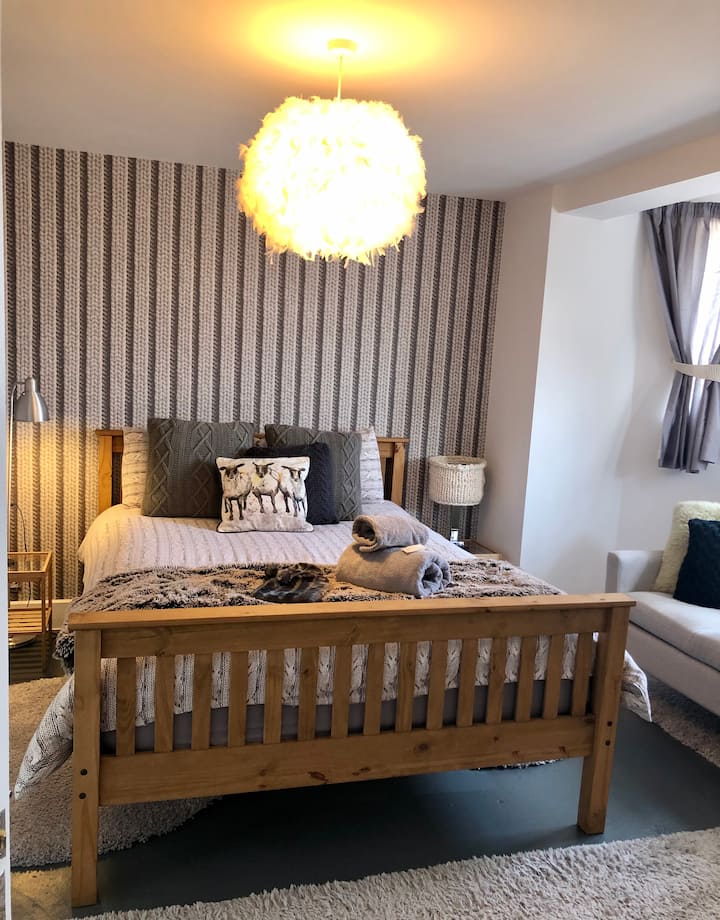 2 Bedroom Self-contained Apartment By The Sea - Dawlish Warren