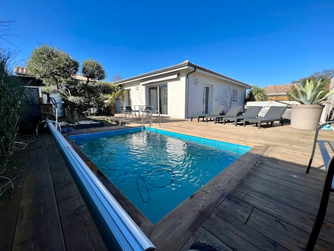 Spa, Air conditioning,  Heated Pool, Pétanque