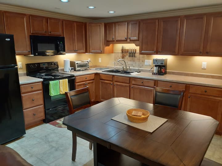 Spacious Two-bedroom Suite In Salt Lake Valley - Utah
