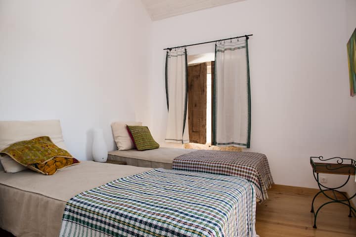 chumba cha kulala vitanda 2