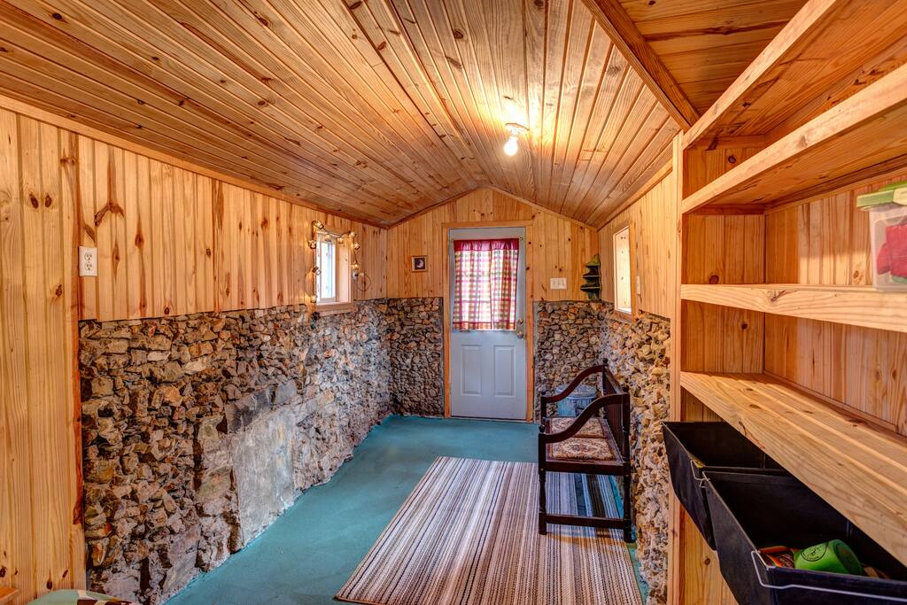 The interior decor is simply gorgeous