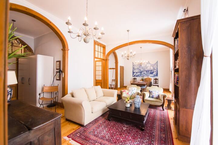 Classic Lisbon Downtown Apartment gallery image 3