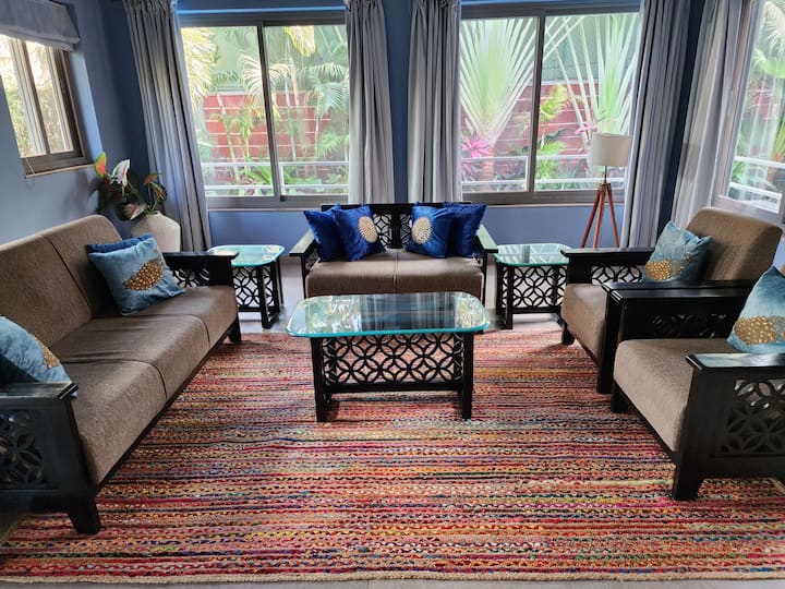 Living room image 1