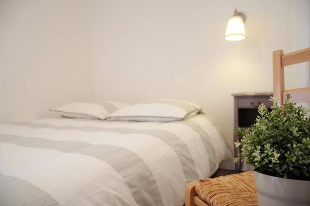 Chambre, lit en 140