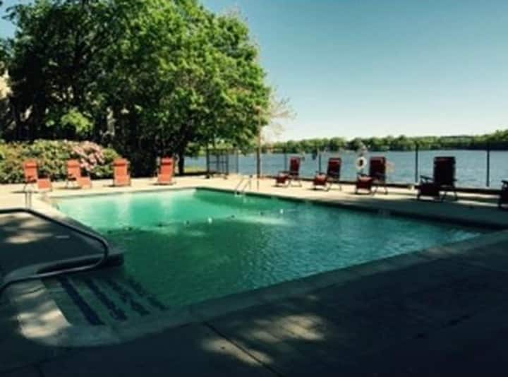 Lake Quinsigamond Vacation Rentals & Homes Massachusetts, United States Airbnb