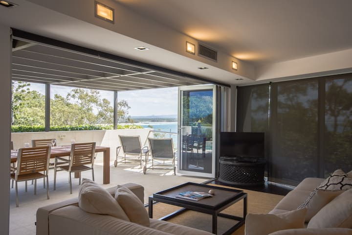 Penthouse 12 at Little Cove Noosa gallery image 3