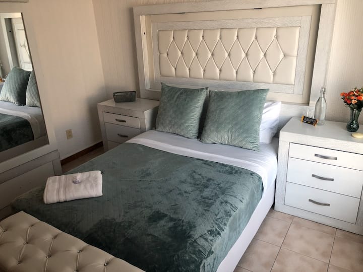 Fraccionamiento la Pradera Vacation Rentals & Homes Guanajuato