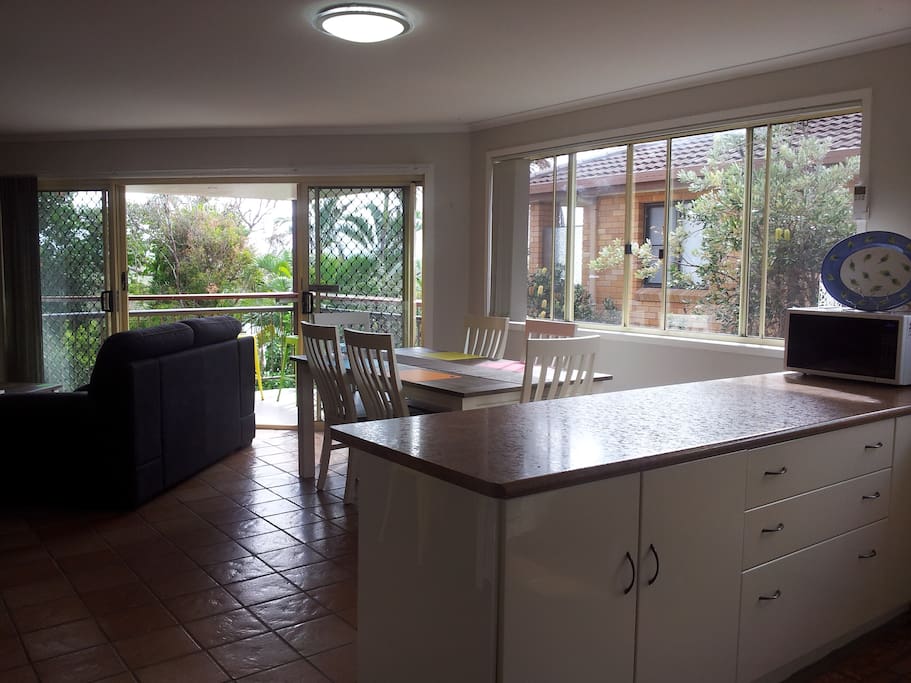 Open plan lounge, dining and kitchen