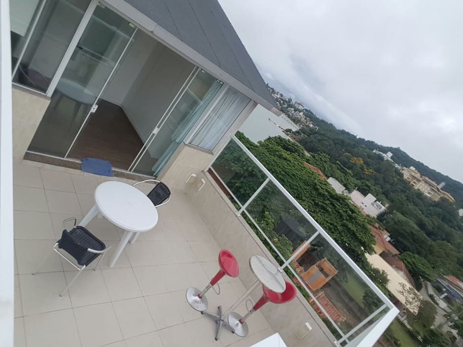 Varanda com Vista Lateral pro Mar