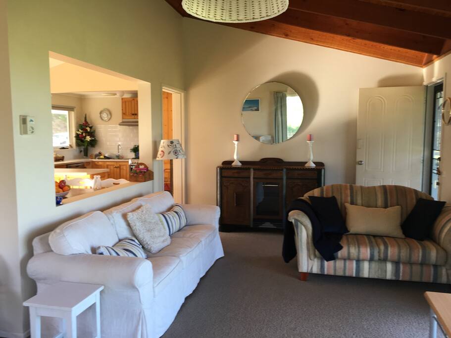 The Lounge