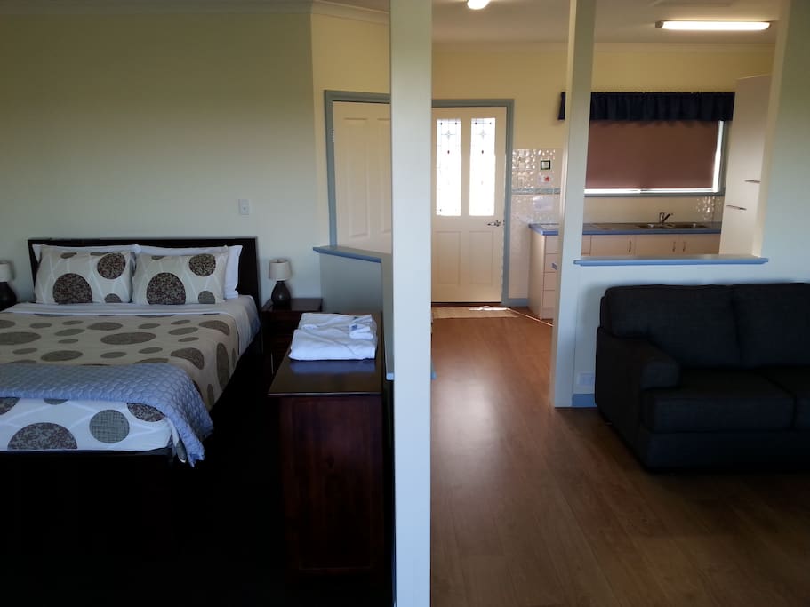 Open plan room with rev cyc air con