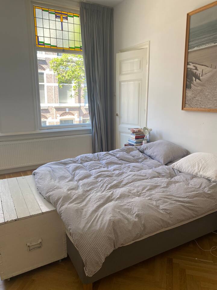 საძინებელი 1