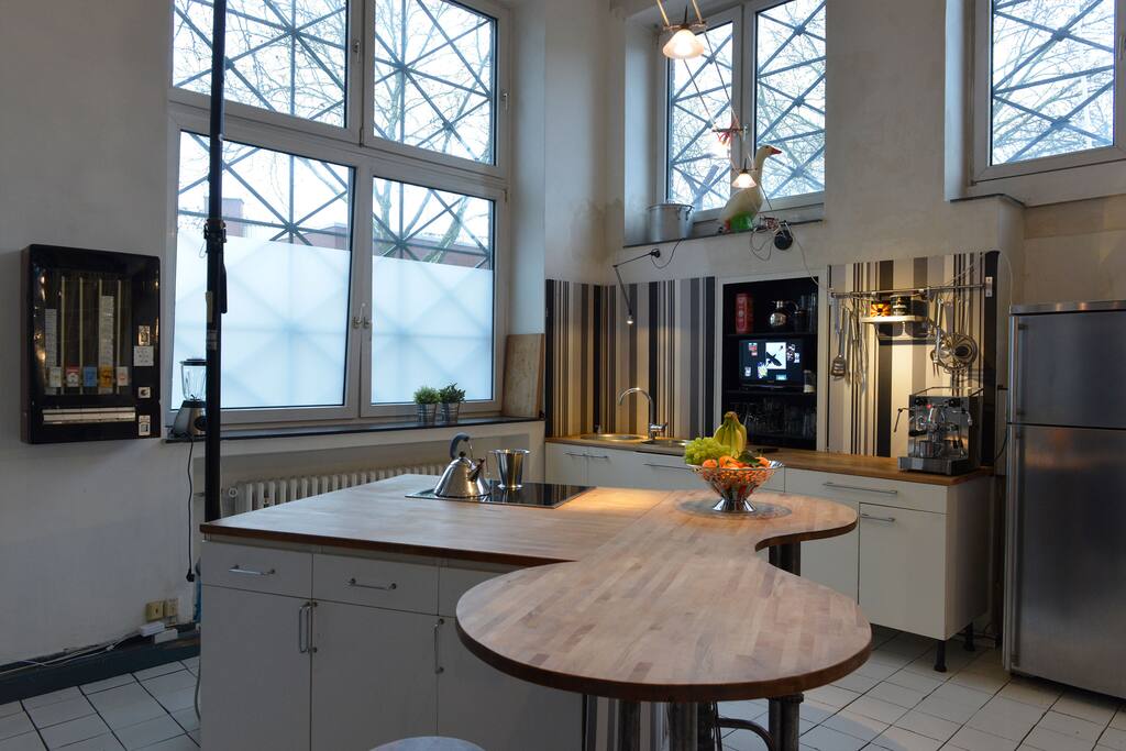 stylishes fotografenloft lofts zur miete in düsseldorf, nordrhein westfalen, deutschland Kücheninsel Loft ~ stylishes fotografenloft lofts zur miete in düsseldorf, nordrhein westfalen, deutschland