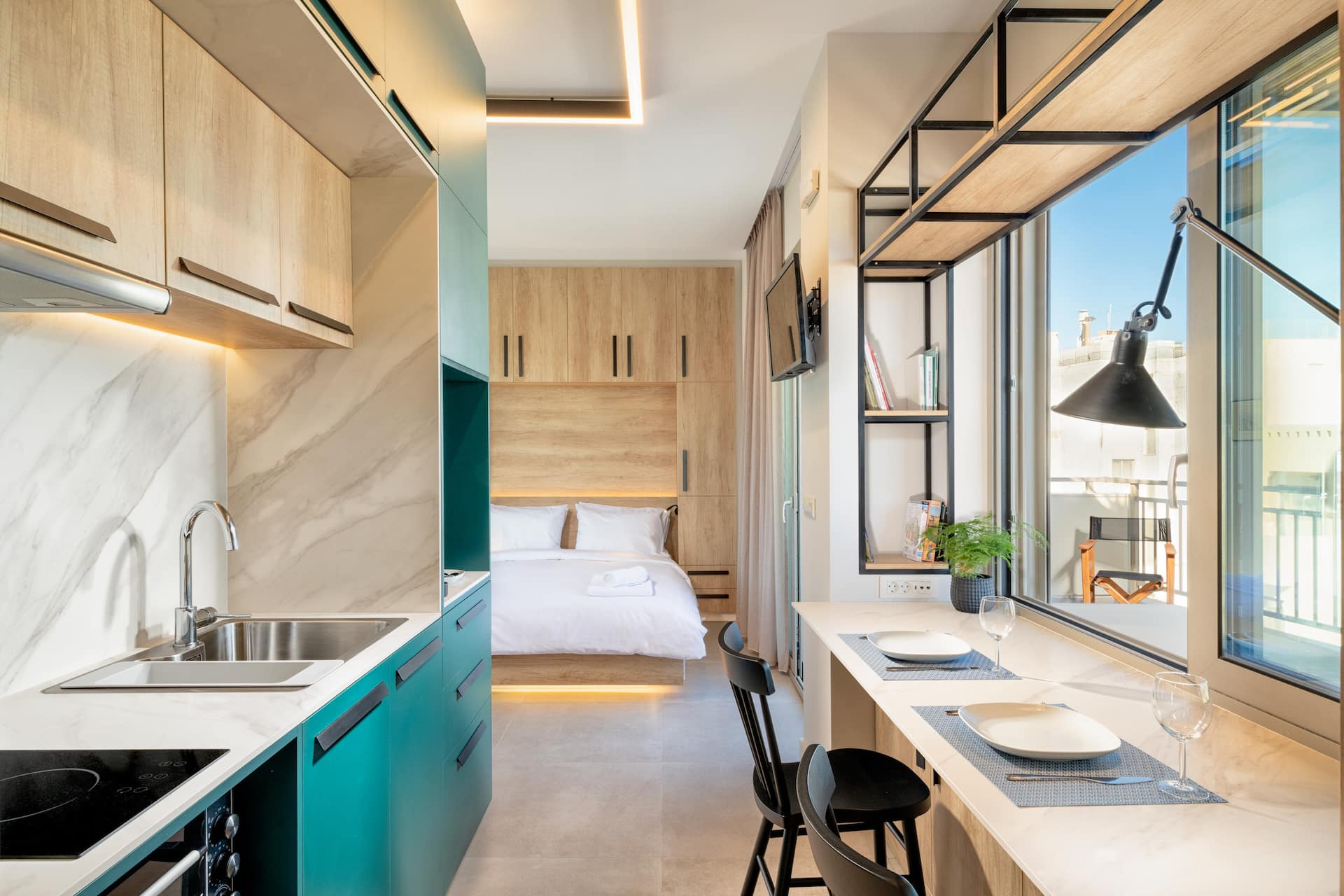 LUXURIOUS SMYRNIS LOFT
