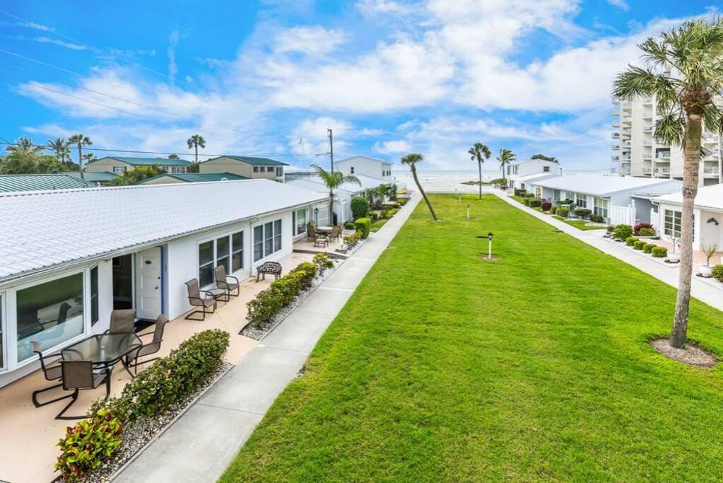 You'll find beauty wherever you go! - We want your vacation with us to be filled with beauty, so we make sure that our lawns are