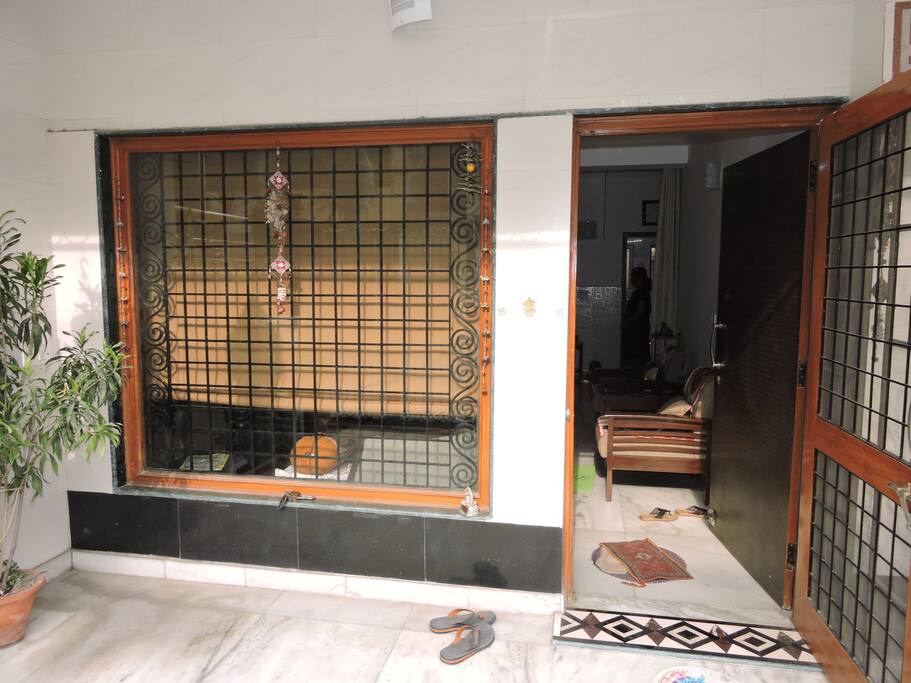 porch open corridor