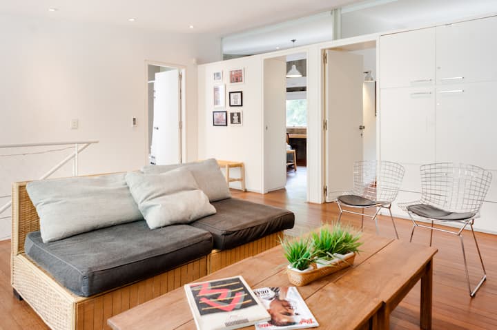 Casa em dois andares com 4 dormitórios e jardim em Palermo Soho