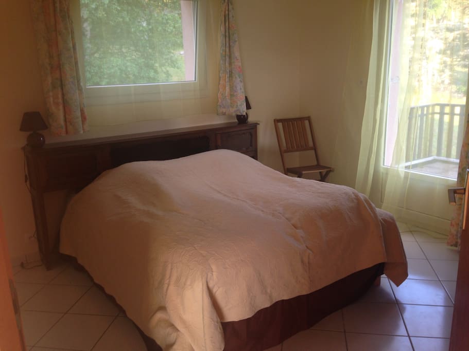 Chambre 2 un lit deux places