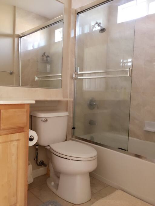 Bathroom in bedroom 1