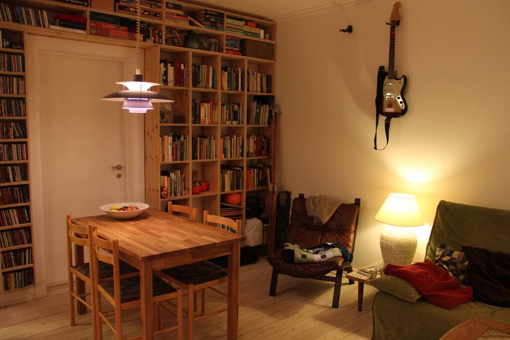 Living-room dinner-area