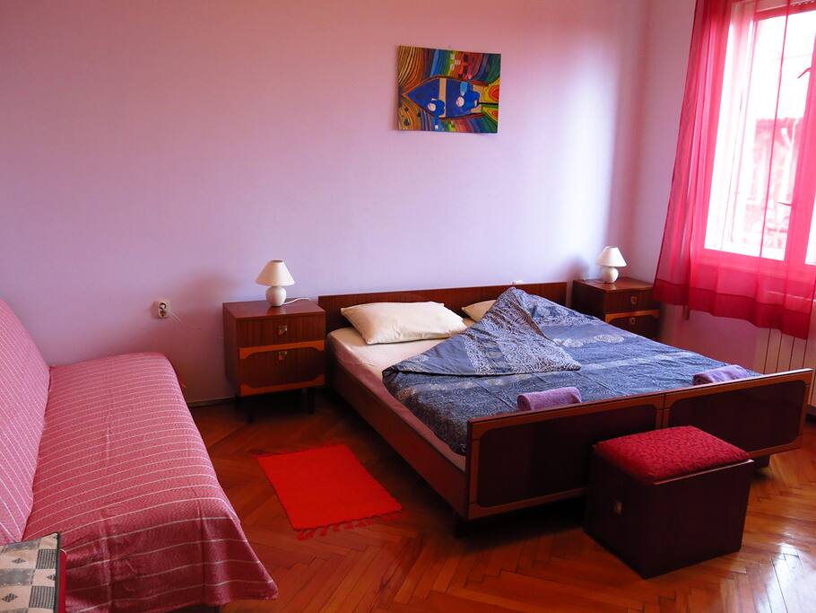Scarlet room