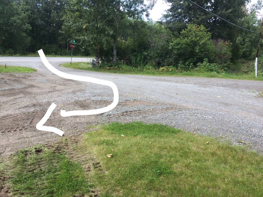 Just a turn off main road and plenty of turning space if needed.