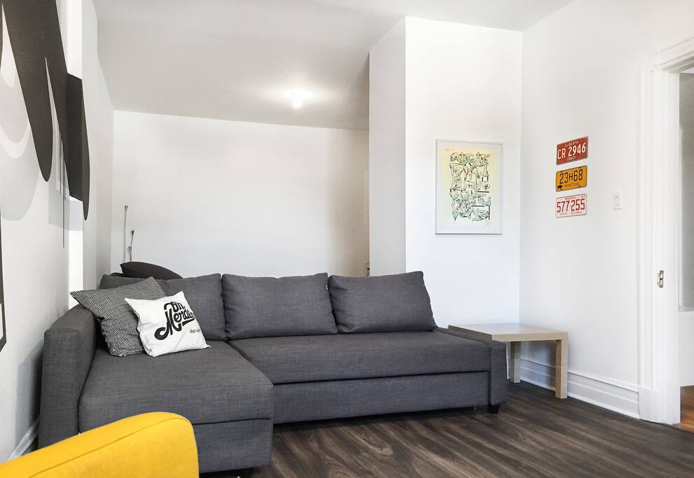 Salon / Living room
Style Loft.
open space for this part only.