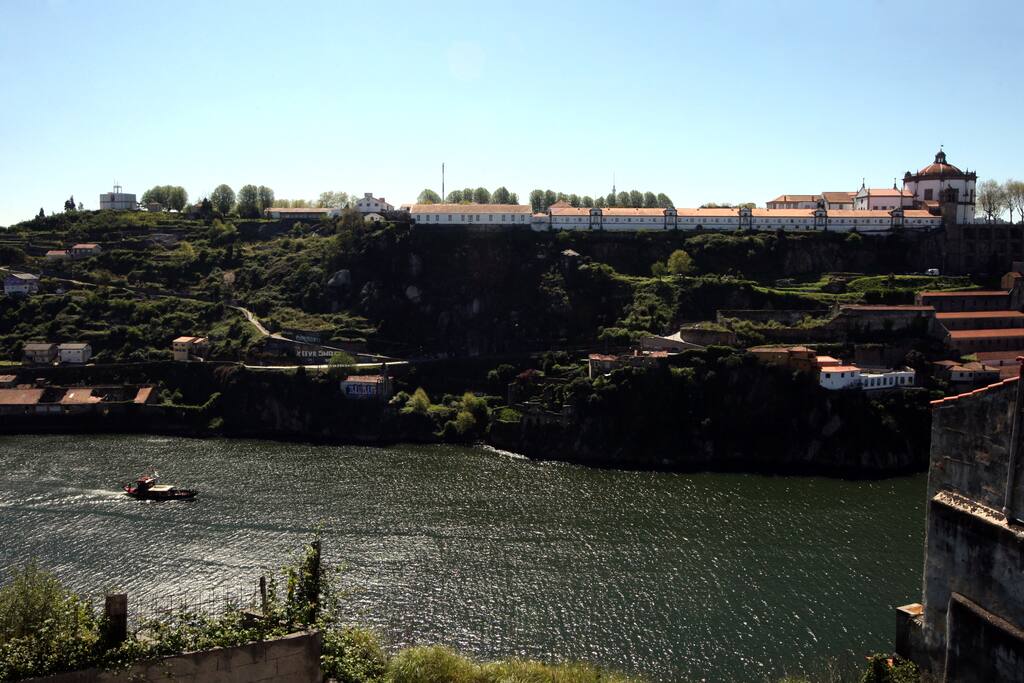 Vista do quarto / View from the bedroom window