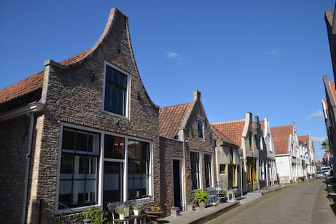 Successful Airbnb property: Romantic holiday home in the heart of Zierikzee in Schouwen Duiveland