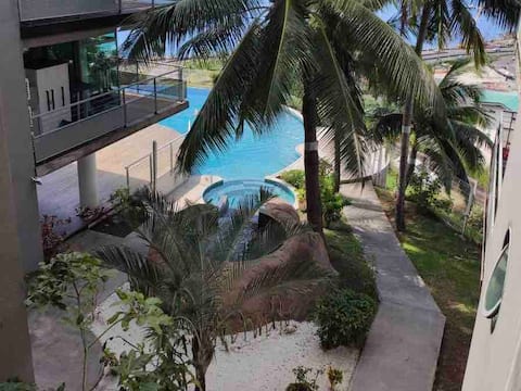 Res. quiet standing/pool/gym