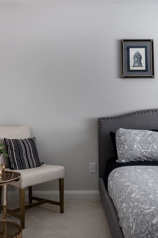 Elegant home with 4 Beds, 4 Baths at Centre Kanata gallery image 5