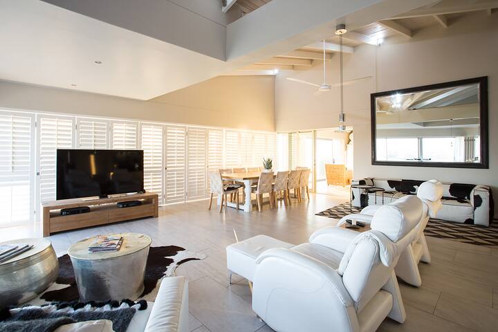 Family Beach House gallery image 4